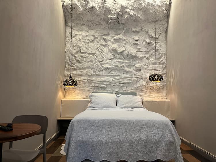 Rent the Entire La Antigua Cápsula Hostel in Getsemaní, Cartagena- Alquila el Hostal La Antigua Cápsula Completo