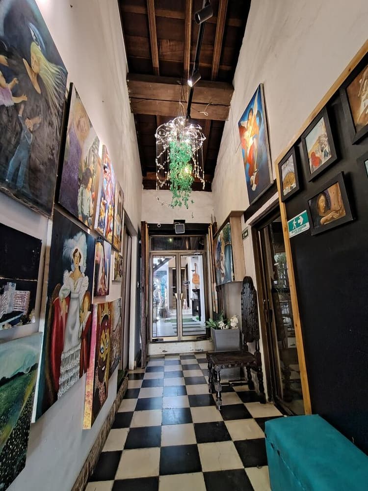 Rent the Entire La Antigua Cápsula Hostel in Getsemaní, Cartagena- Alquila el Hostal La Antigua Cápsula Completo