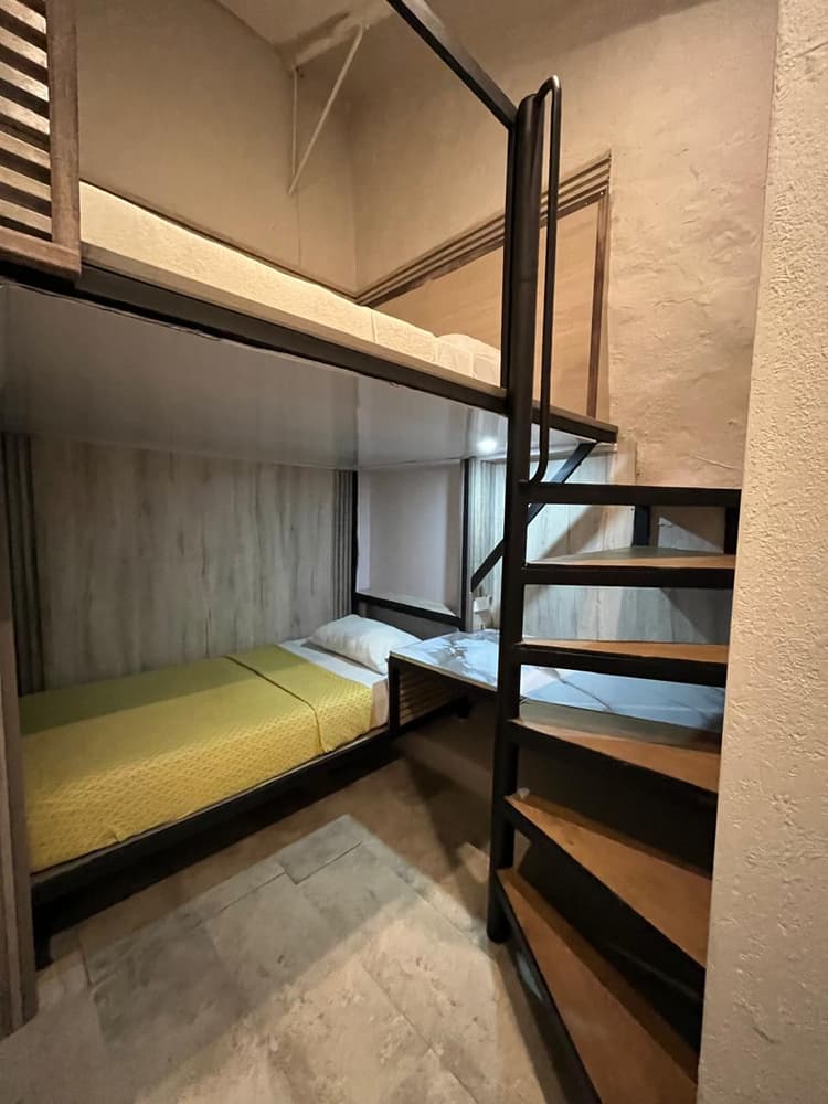 Manzanillo Mezzanine Room