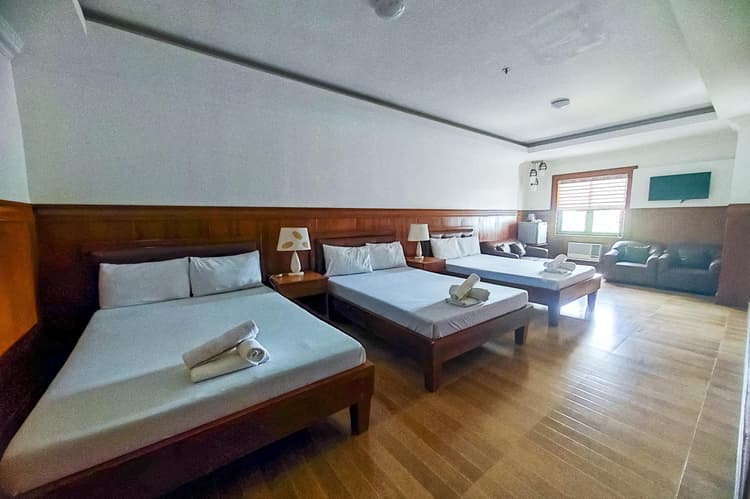3 Double Beds - Seaside Grand Room