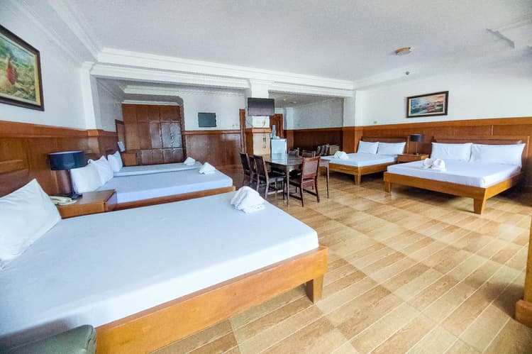 4 Double Bed - Seaside Grand Room