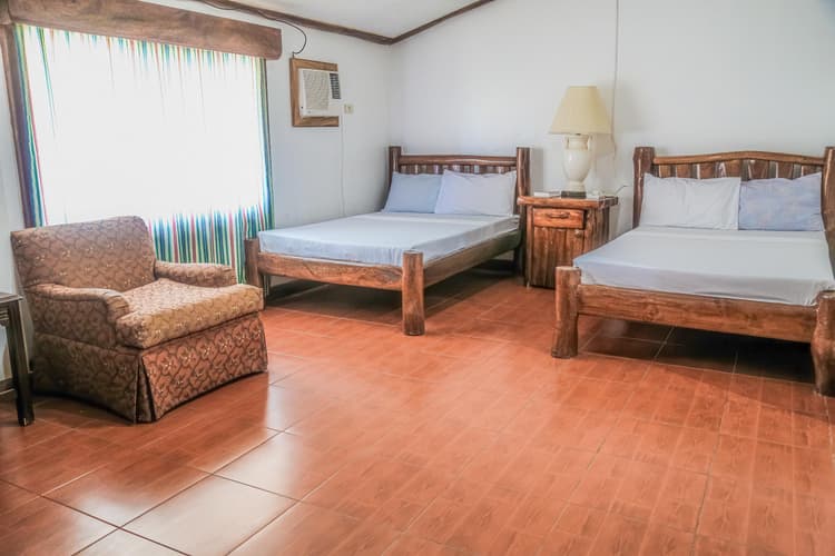 2 Double A - Twin Building Room