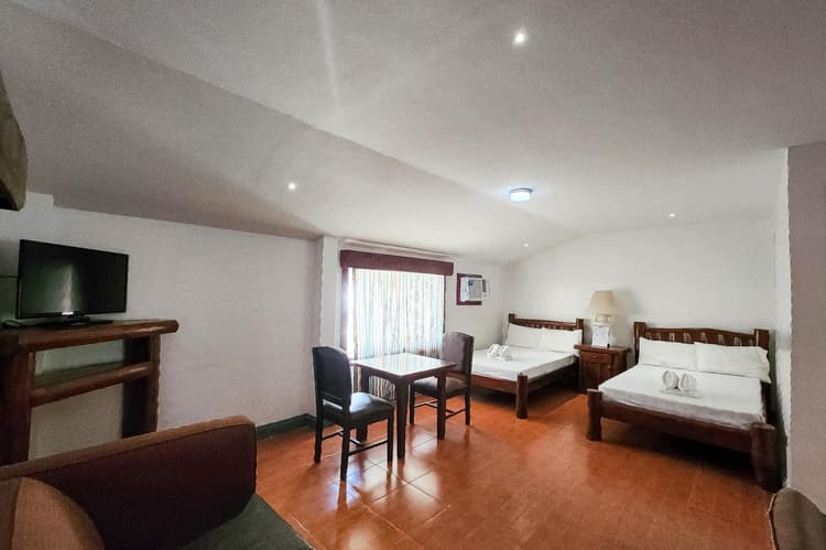 2 Double B - Twin Building Room