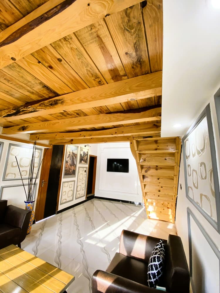 Chalet (Skyline Cabin)