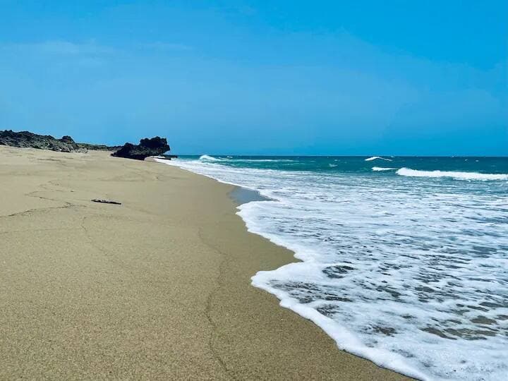 A1-Spacious 2-Bedroom Apartment with Pool View (A1)