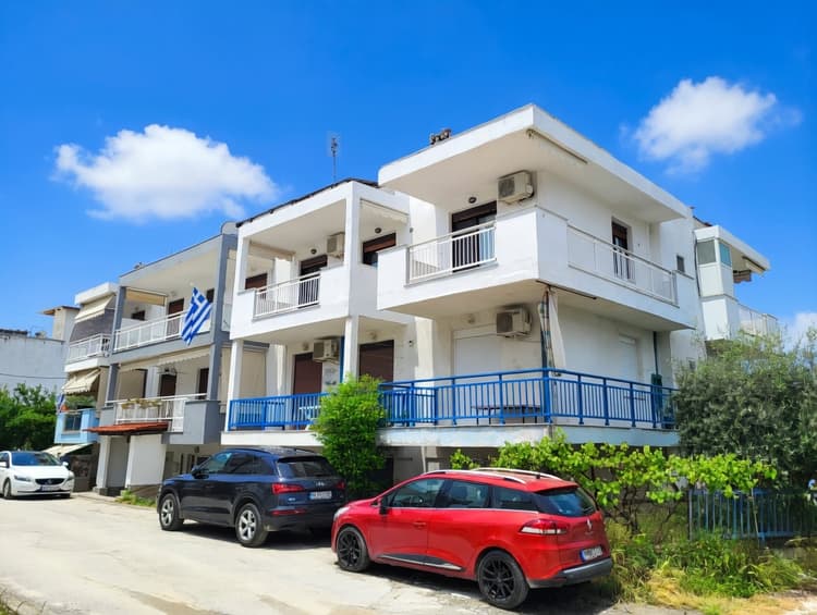 2 BR apartment 100 m from the beach
