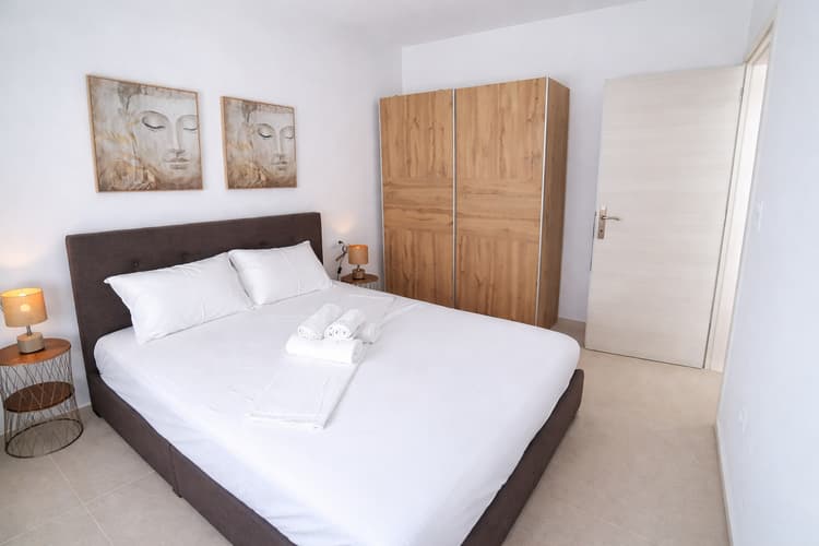 1-bedroom apartment 50 m from a sandy beach