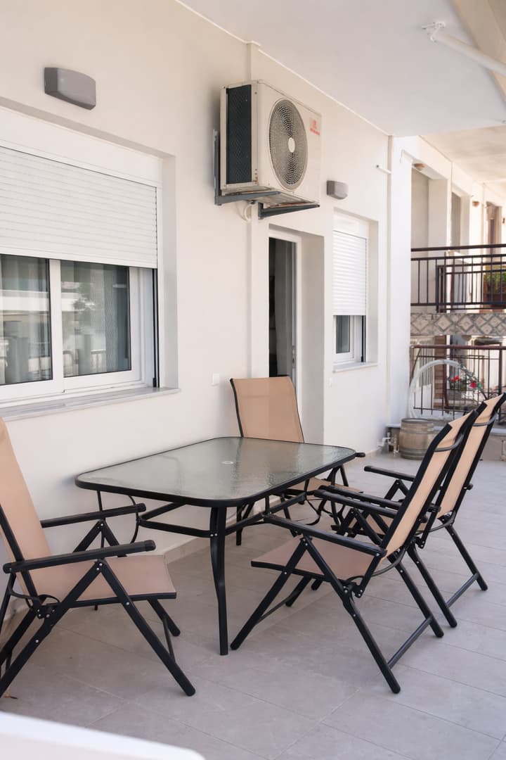 1-bedroom apartment 50 m from a sandy beach