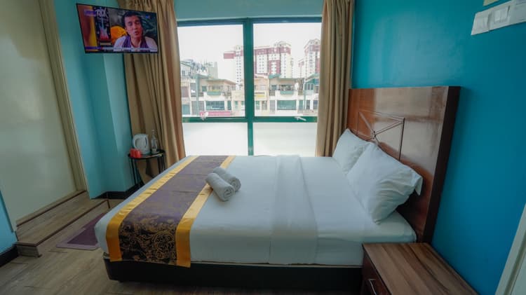 Premium Queen (Pay At Hotel)