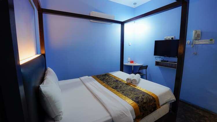 Executive Queen Room