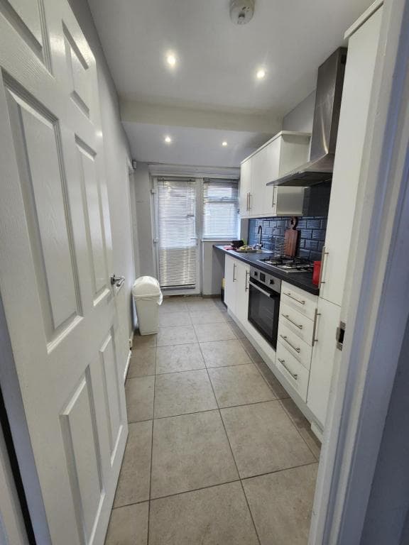 The Walnut 5 - Single