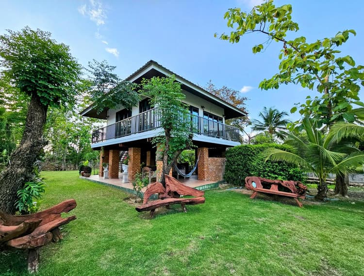 Pond View Villa - Anusorn Garden Villas Chiang Mai