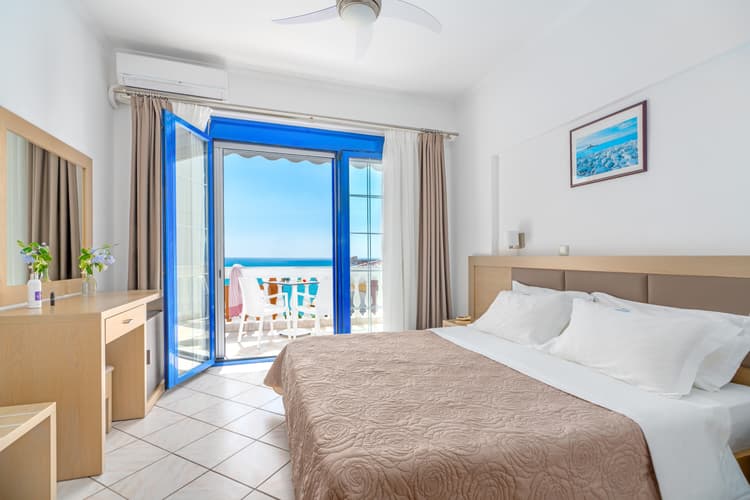 3Bedroom with partial seaview