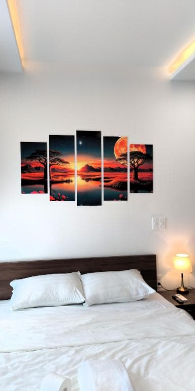 102 Deluxe double or twin