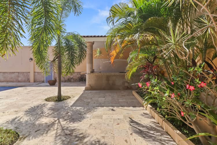 Oasis Grande Villa Nacho 4 bedrooms Private Pool