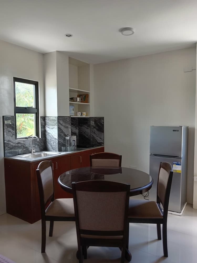 PARIS ROOM Deluxe | Residencia de Azucena | TACLOBAN