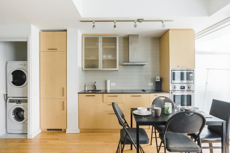 1312- 1BDR, 2 bed, 1 bath Across Scotibank Arena with parking