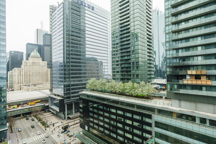 1312- 1BDR, 2 bed, 1 bath Across Scotibank Arena with parking