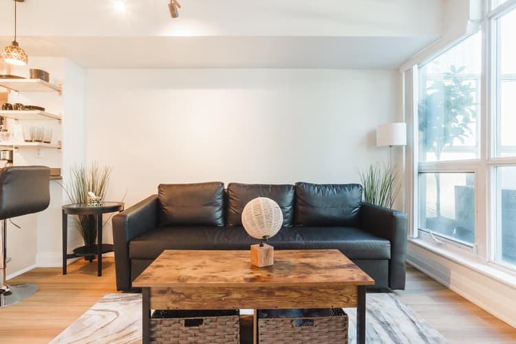 714- 2-Bdr, 3 Beds, 2 Bath by Scotiabank Arena, with Parking
