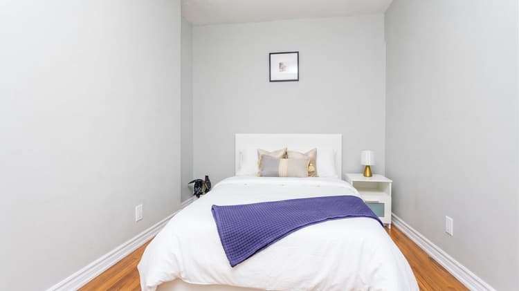 2-Bdr, 3 Beds, 2 Bath by Scotiabank Arena, with Parking