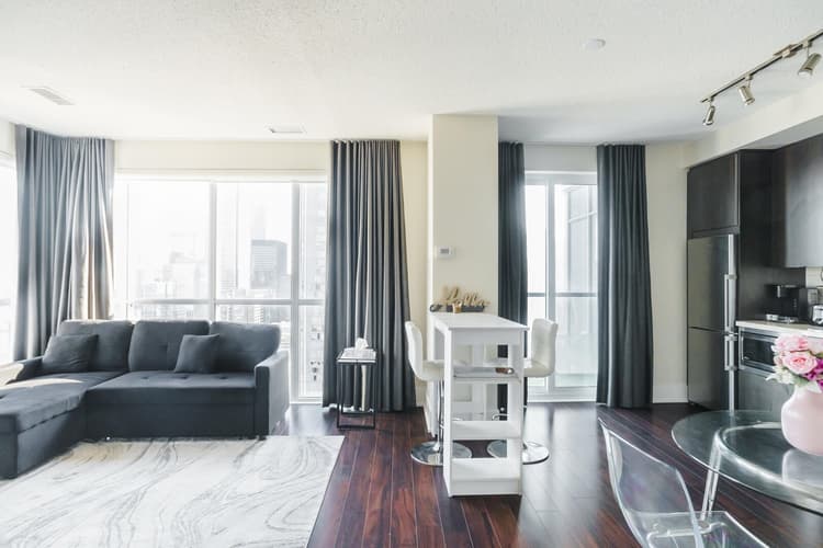 4305- 1BDR, Rogers Centre + Parking Across CN Tower