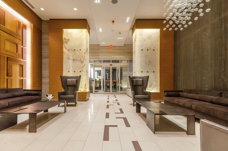 1004 - Luxe 3BR Condo CN Tower W/Parking