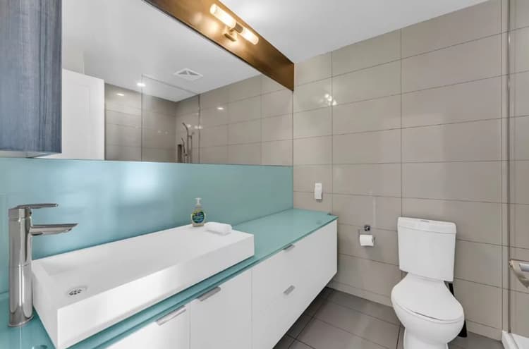 1004 - Luxe 3BR Condo CN Tower W/Parking