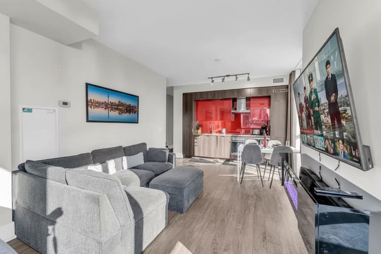 1004 - Luxe 3BR Condo CN Tower W/Parking