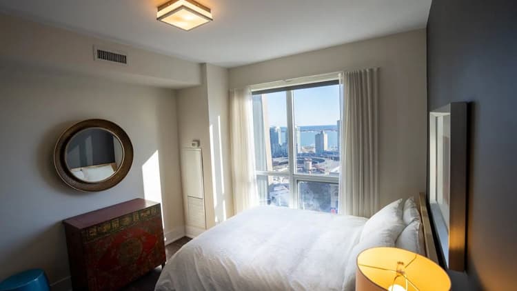 2710 - Elegant two-bedroom condo close to the CN Tower