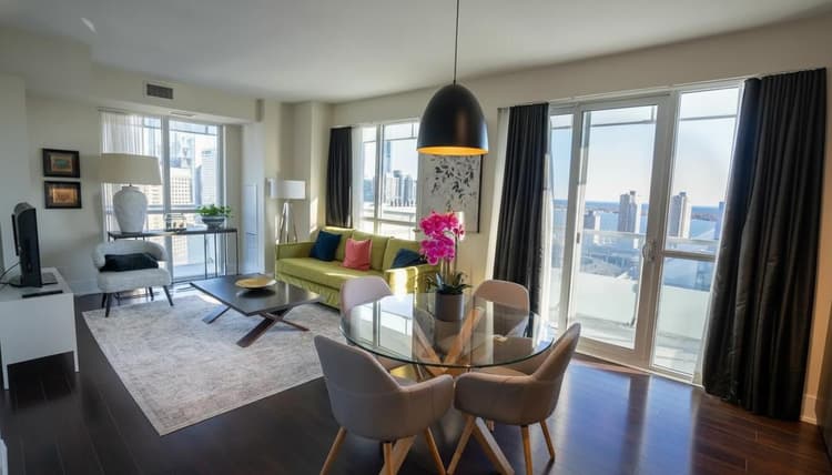 2710 - Elegant two-bedroom condo close to the CN Tower