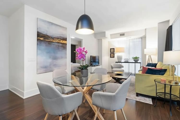 2710 - Elegant two-bedroom condo close to the CN Tower