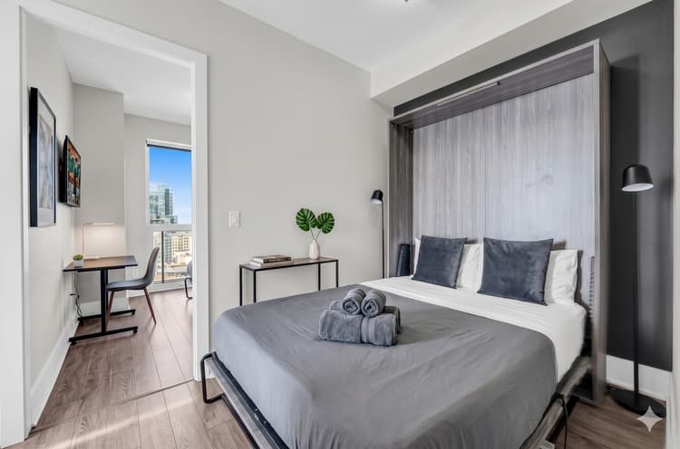 3103-Luxe 3BR Condo CN Tower W/Parking