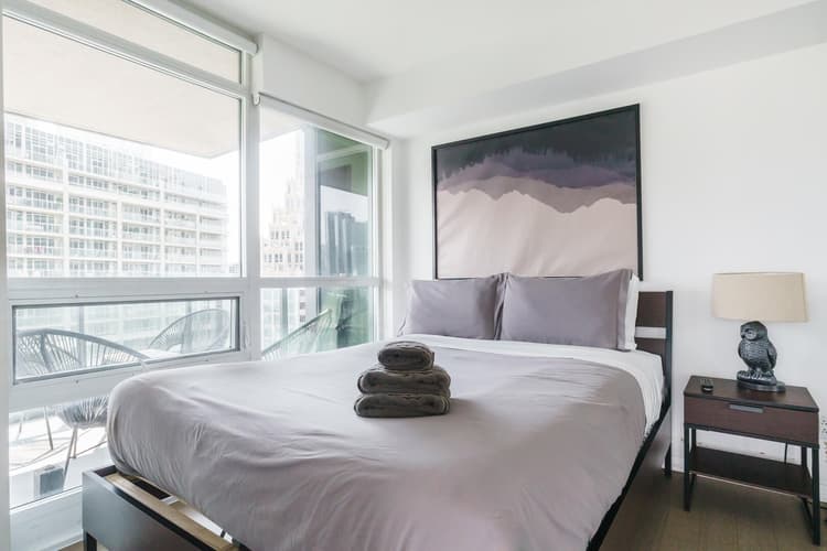 3905-3Bedroom Luxury City Views with parking