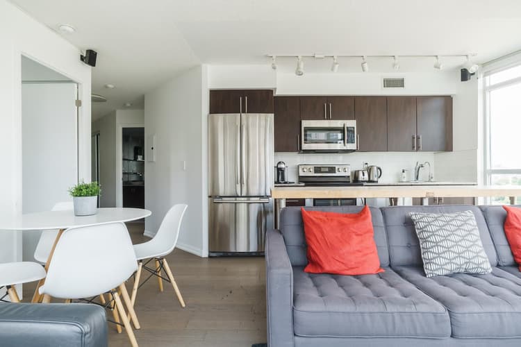 3905-3Bedroom Luxury City Views with parking