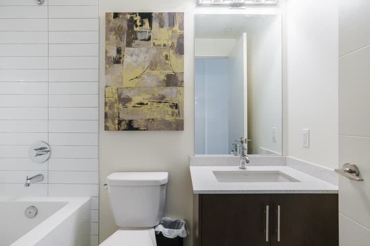 4105-Stylish Downtown Toronto Condo w/ Balcony