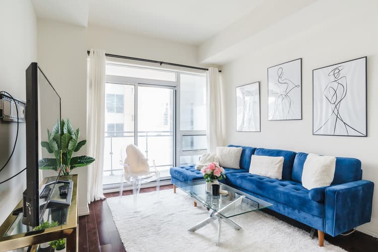 4105-Stylish Downtown Toronto Condo w/ Balcony