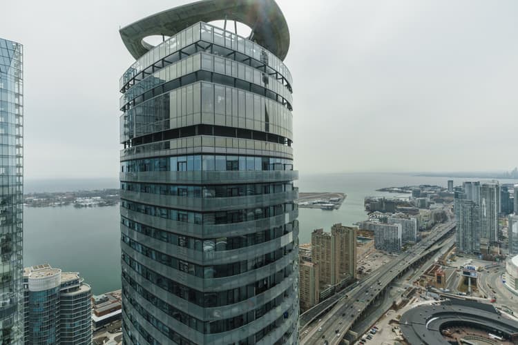 5708 - Billion Condo with CN Tower View