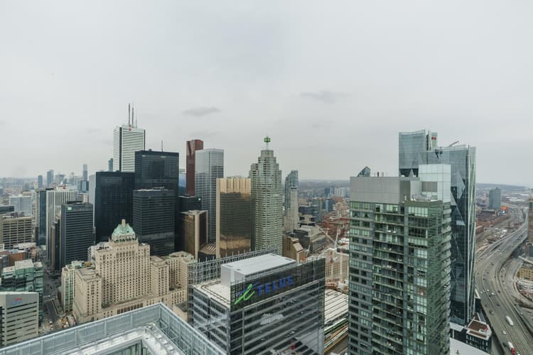 5708 - Billion Condo with CN Tower View