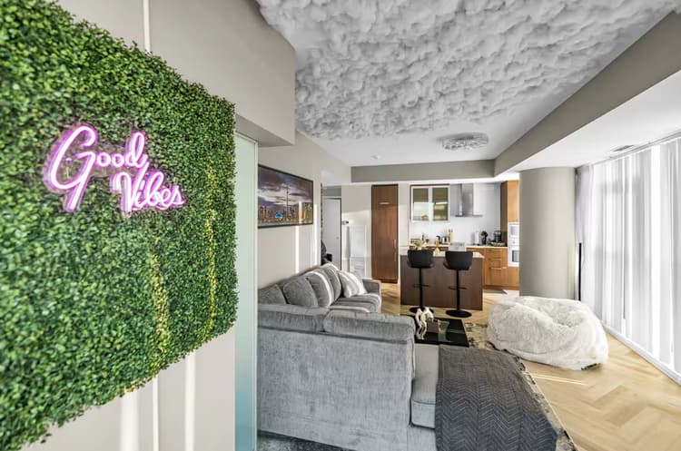 5903 - Luxe 3BR Condo CN Tower W/Parking