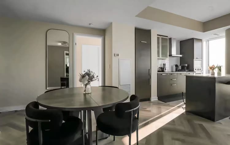 5903 - Luxe 3BR Condo CN Tower W/Parking