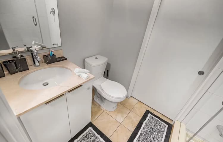 5903 - Luxe 3BR Condo CN Tower W/Parking