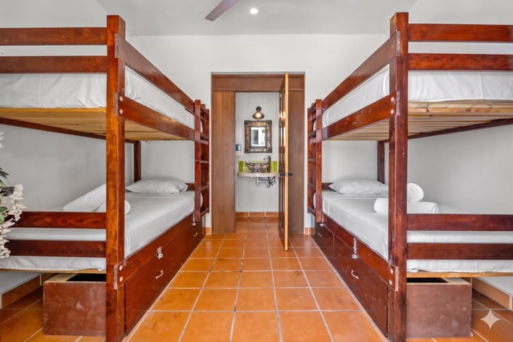 Habitación doble con baño privado