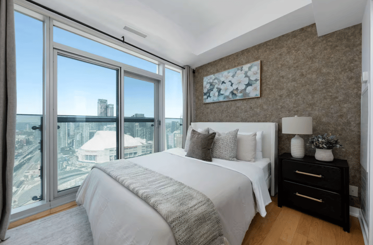Spacious 3‑Bedroom High‑Floor Suite