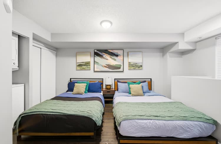 Spacious 4‑Bedroom Townhome