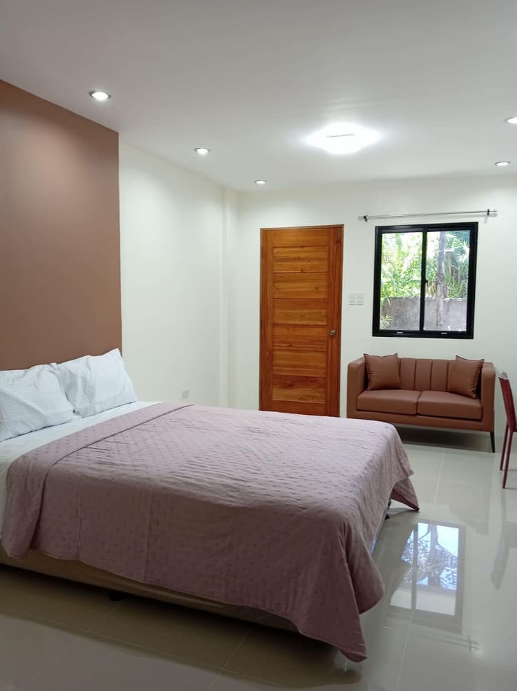 VENICE  Deluxe Family Room | Residencia de Azucena | TACLOBAN