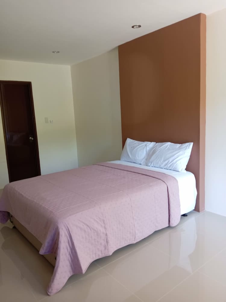 VENICE  Deluxe Family Room | Residencia de Azucena | TACLOBAN