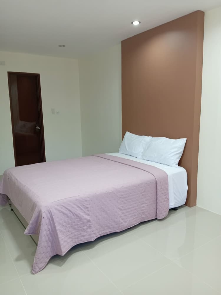 VENICE  Deluxe Family Room | Residencia de Azucena | TACLOBAN
