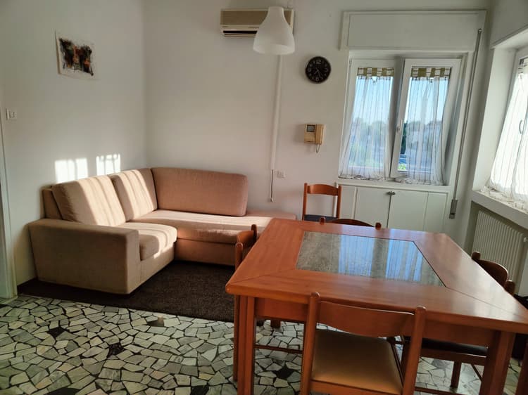 Second floor Apartment