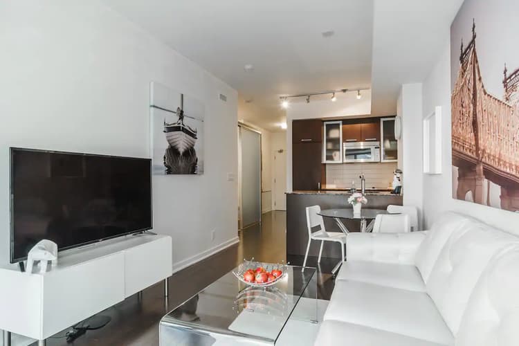 Amazing View Rogers Center 2BR 2Bath