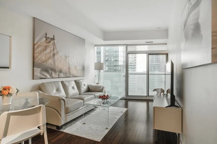 Amazing View Rogers Center 2BR 2Bath